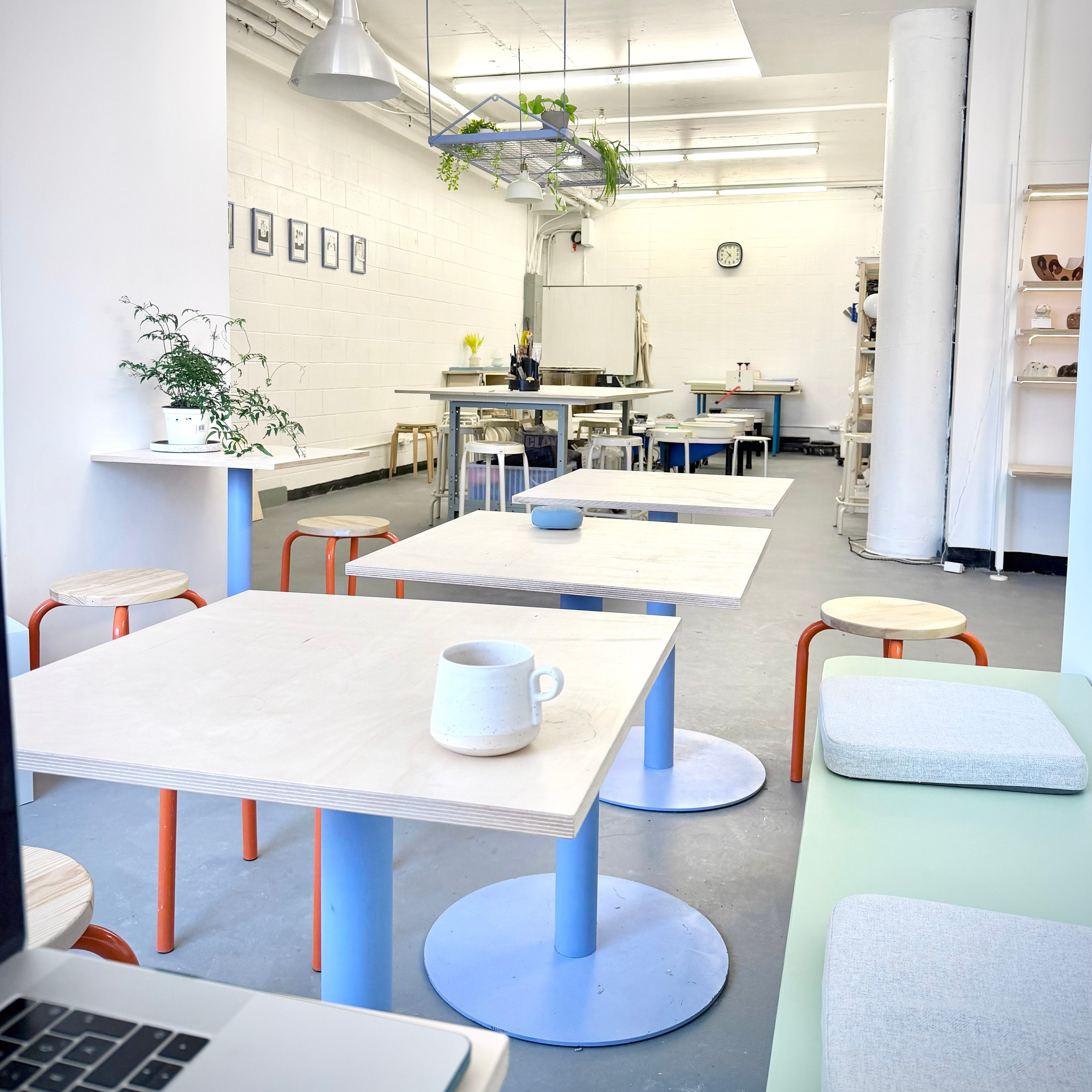 Studio de céramique design et chaleureux chez Tendre Atelier à Montréal
